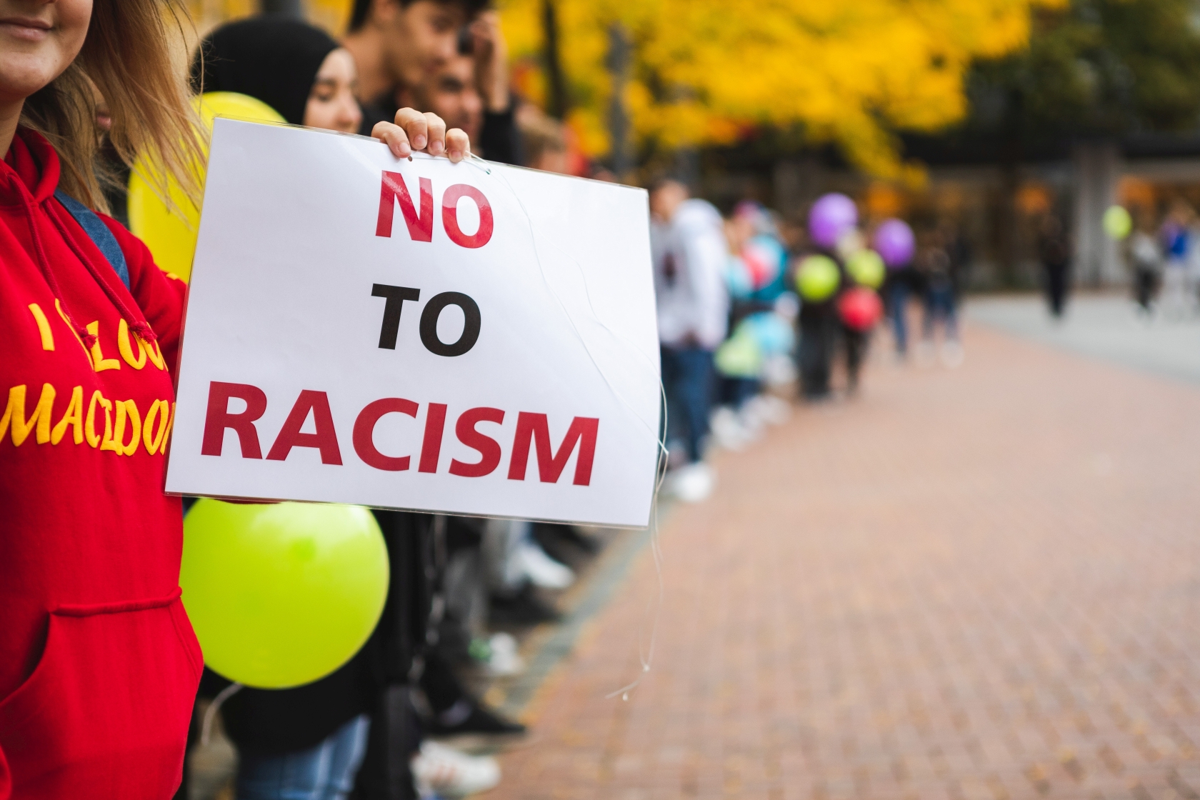 Beim Auftakt der Interkulturellen Woche in Lünen 2019 setzten Schüler ein Zeichen gegen Rassismus. Foto: ÖVA/Konstantin Börner