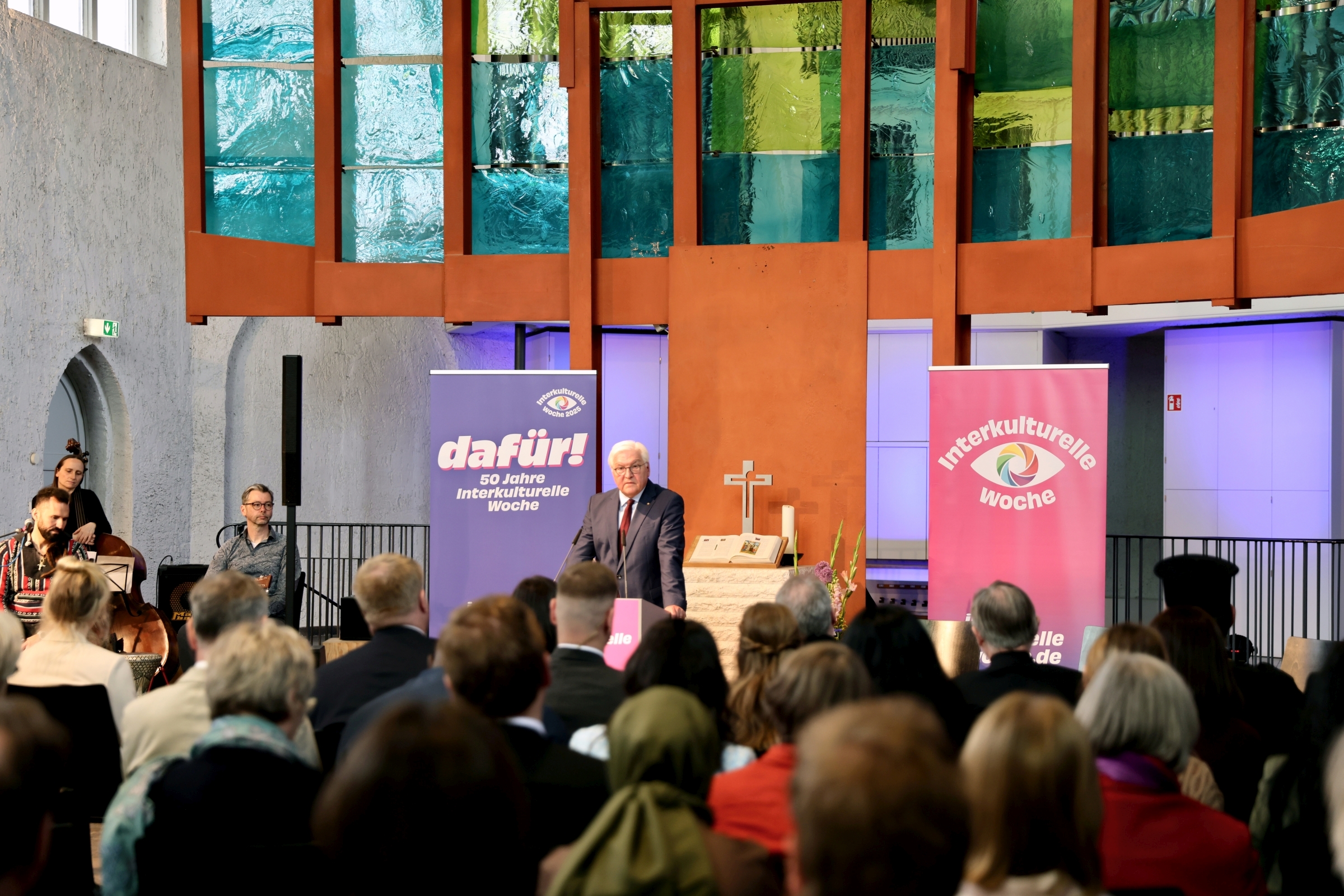 Bundespräsident Steinmeier hielt die Festrede beim Festakt "50 Jahre Interkulturelle Woche". Foto: ÖVA/Nadine Renneisen