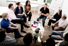 Begegnungs- und Gesprächsformate sind etablierte Veranstaltungen im Rahmen der Interkulturellen Woche - wie hier etwa das Projekt "Meet a Jew". Foto: Meet a Jew 