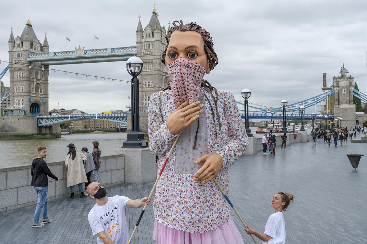 Little Amal in London. Foto: Nick Wall