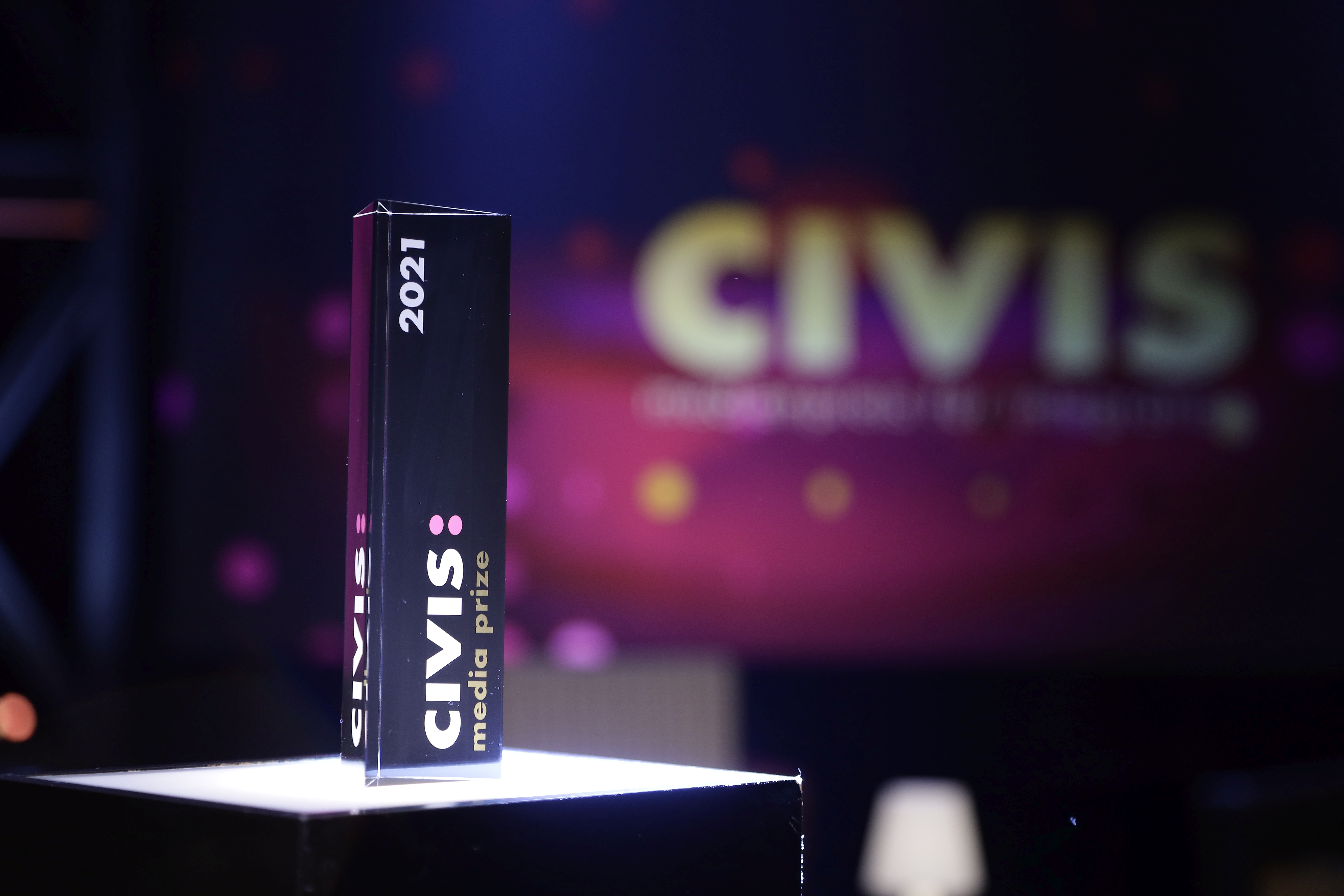 CIVIS – Europas Medienpreis für Migration, Integration und kulturelle Vielfalt zeichnet Programmleistungen aus, die das friedliche Zusammenleben in der europäischen Einwanderungsgesellschaft fördern.